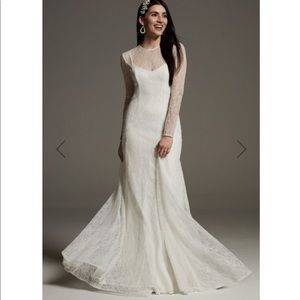 White by Vera Wang White Lace Long-Sleeve Wedding Dress